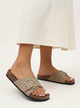 Sandalias cómodas con hebilla para mujer