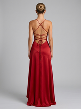 Vestido maxi asimétrico con tirantes y abertura en el muslo para mujer de noche