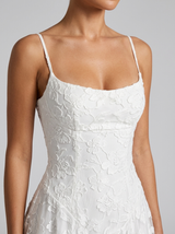 Robe longue sculptée texturée fleurie invitée mariage