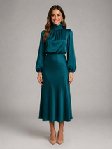 Vestido midi de cuello alto con sensación de satén para invitada de boda