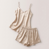 Conjunto de pijama de seda con tirantes y escote en V - Beige