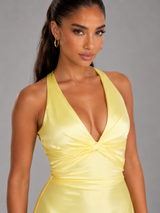 Vestido maxi halter con efecto satinado y fruncidos para mujer de noche