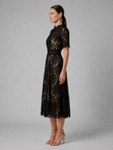 Robe midi ligne A col haut en dentelle cocktail femme