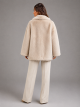 Faux fur oversized coat – back view – Nude & Nero