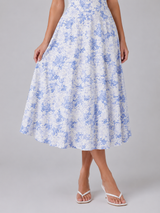 Vestido midi corsé con escote corazón floral para invitada de boda