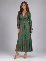 Vestido midi estampado con escote en V para invitada de boda