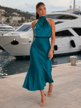 Robe midi à col montant effet satin pour invité de mariage