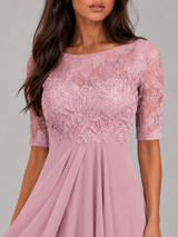 Robe midi à corsage en dentelle et mousseline pour invitée de mariage