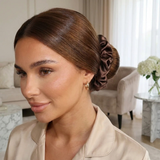 Ensemble bonnet en satin et chouchou - Gris argenté