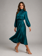 Robe midi à col montant effet satin pour invitée de mariage