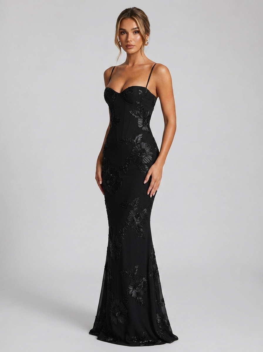 Vestido maxi con corsé floral para invitada de boda
