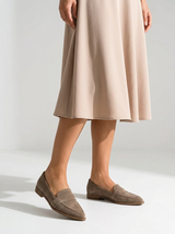 Women’s Pointed Toe Leather Loafers