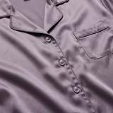 Pyjama femme en soie manches courtes col cranté violet gris