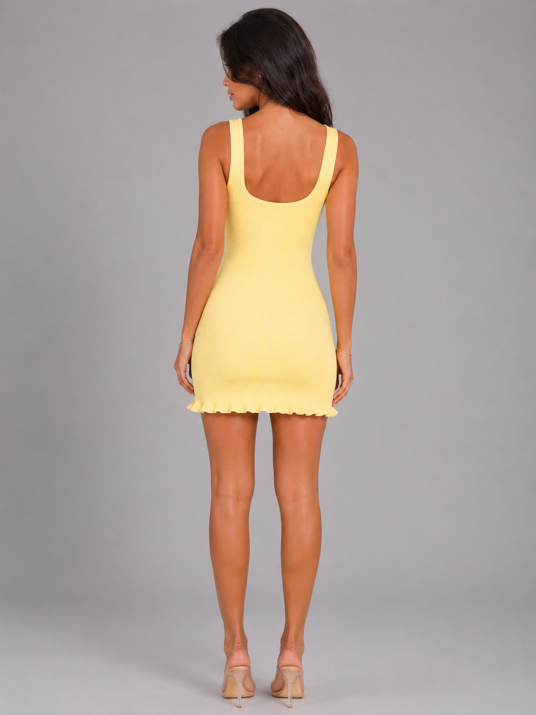 Vestido mini acanalado con escote cuadrado y volante en el dobladillo para cóctel mujer