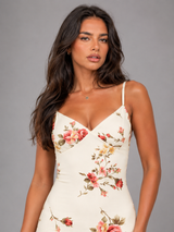 Vestido maxi floral con efecto satinado para invitada de boda