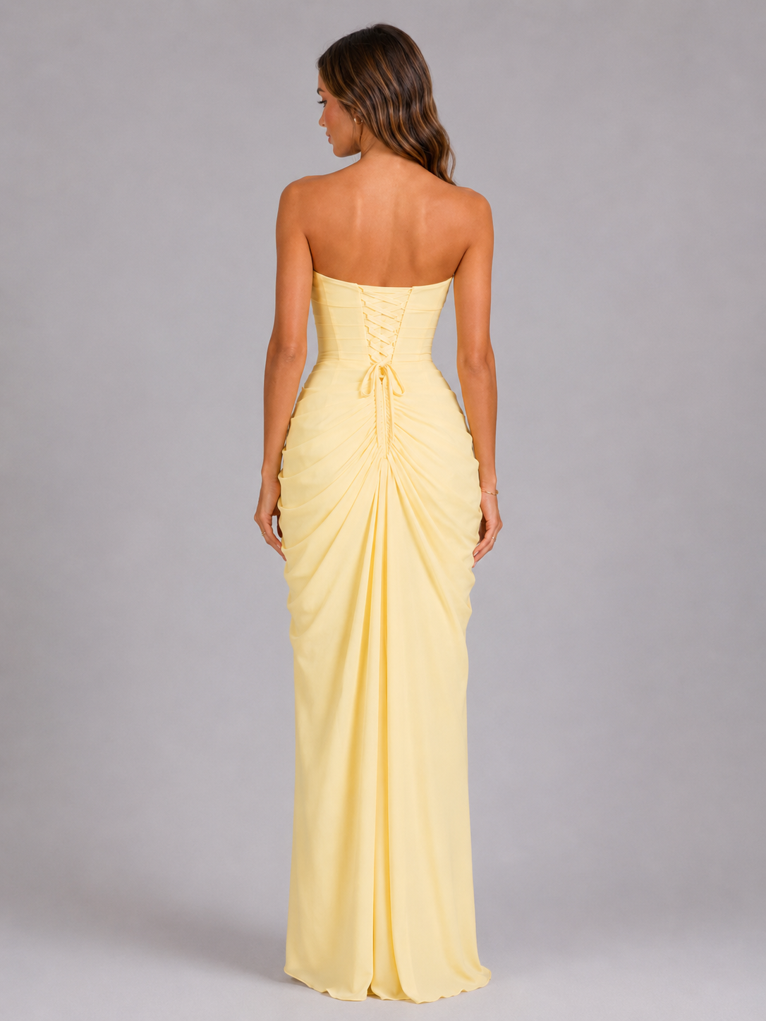 Vestido maxi drapeado sin tirantes para invitada de boda