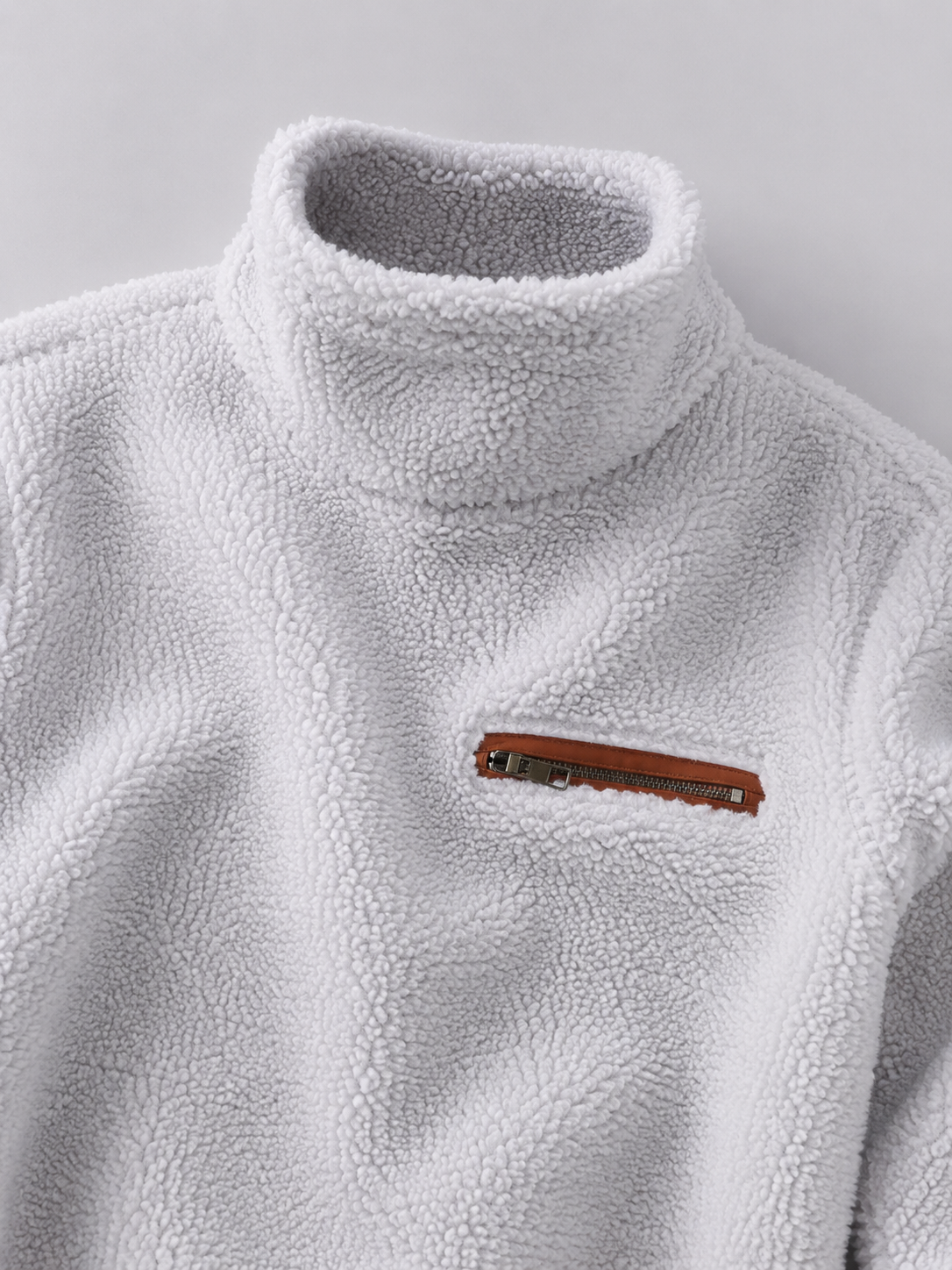 Suéter de cuello alto y textura peluda para mujer