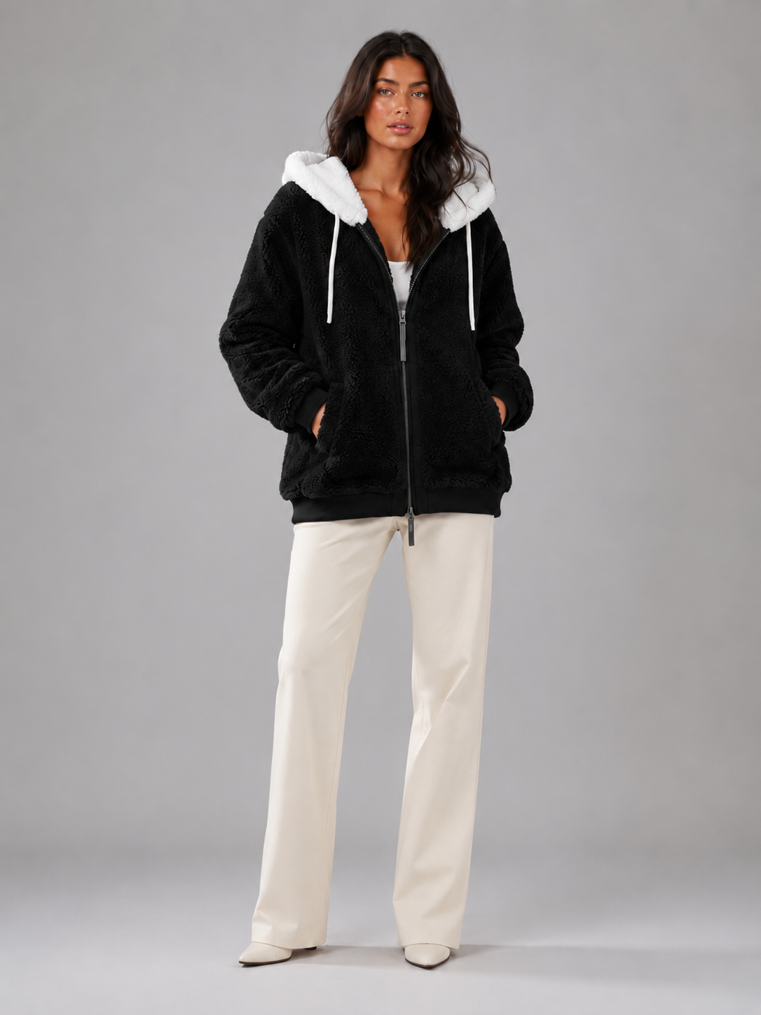 Chaqueta acolchada con capucha y forro sherpa para mujer