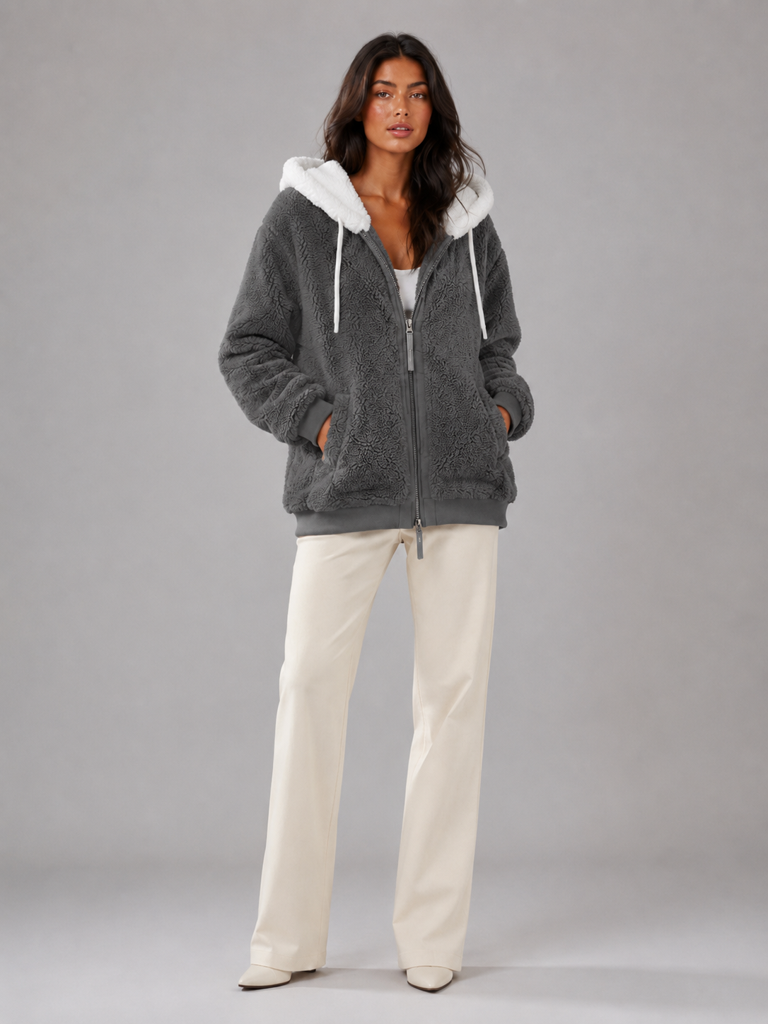Chaqueta acolchada con capucha y forro sherpa para mujer