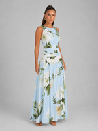 Vestido largo sin mangas con cuello barco y estampado floral para invitada de boda