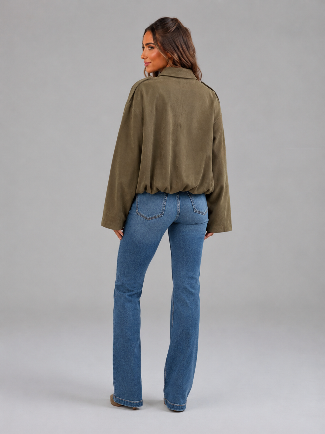 Faux suede oversized shirt jacket – styled layered look – Nude & Nero