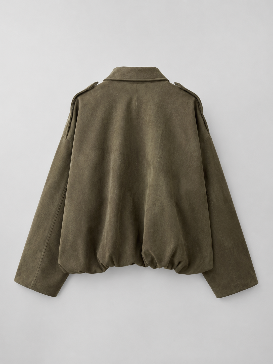 Faux suede oversized shirt jacket – detail of collar and buttons – Nude & Nero
