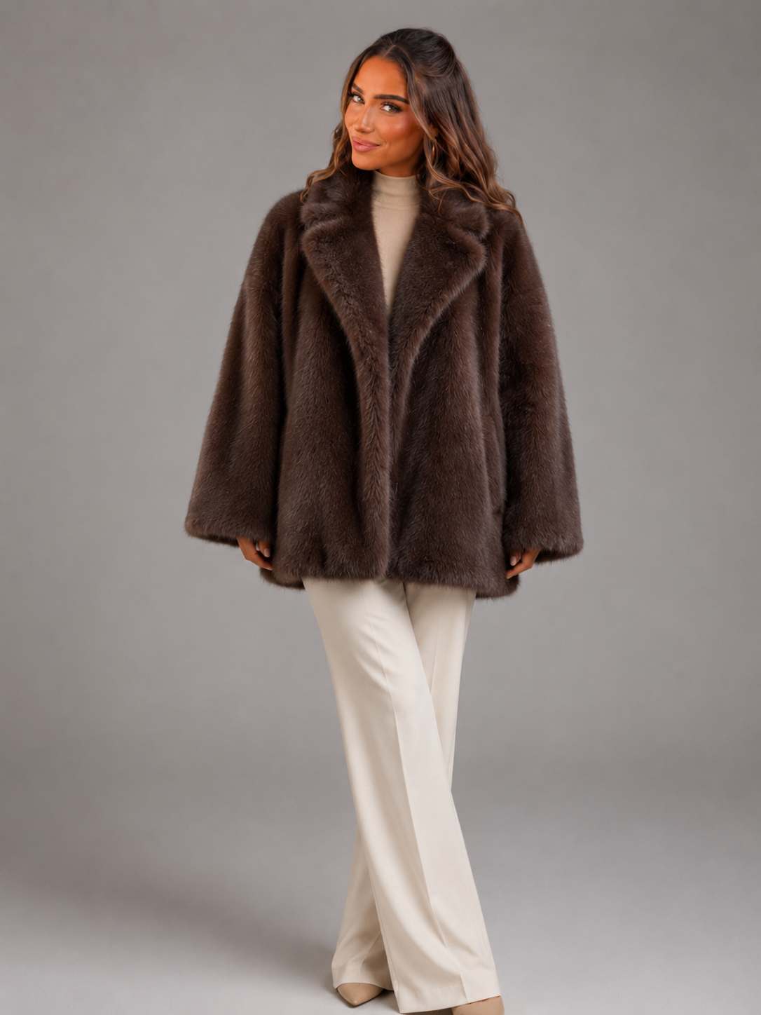 Faux fur oversized coat – full-length styling – Nude & Nero