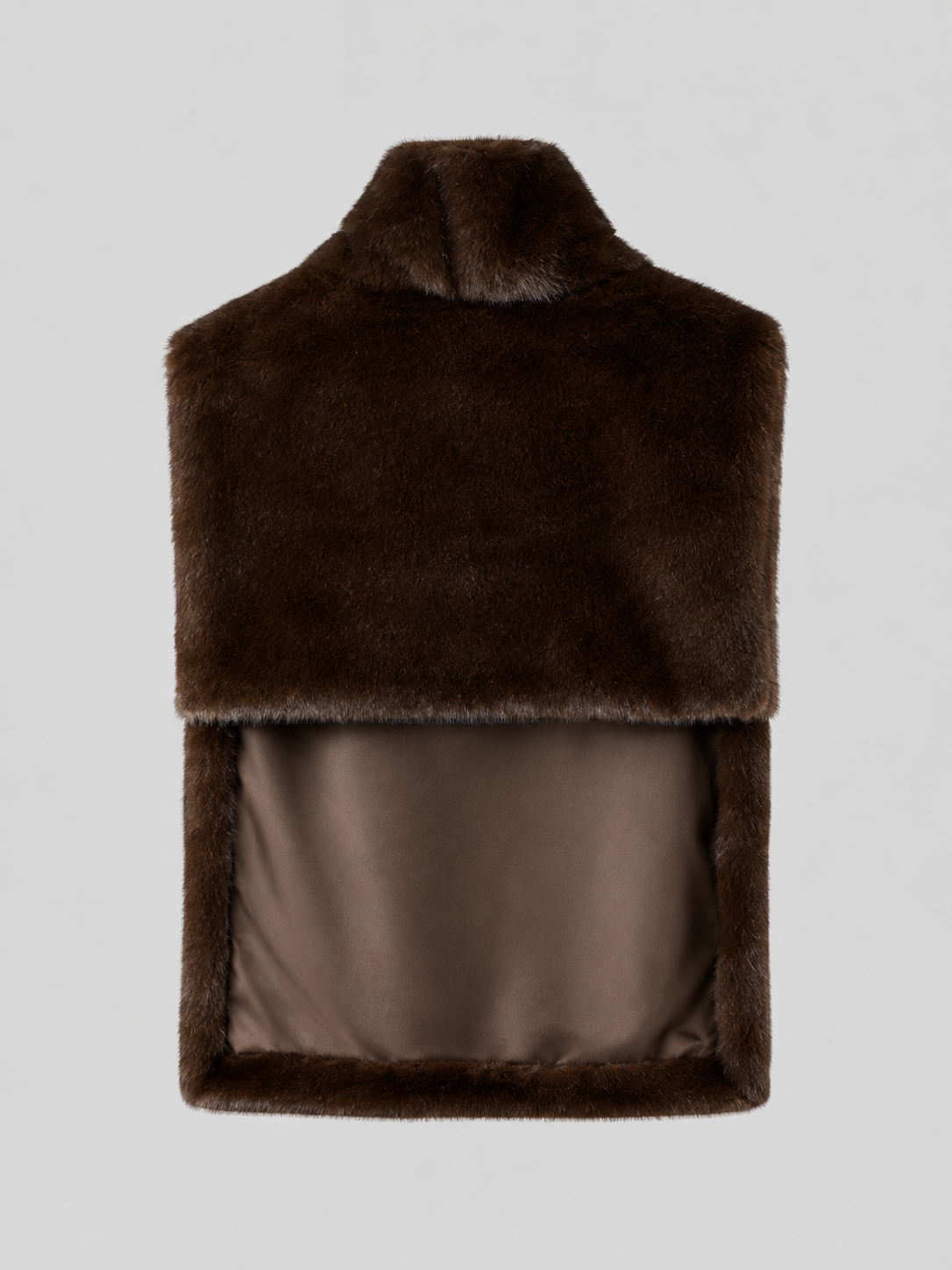 Reversible faux fur vest – plush texture detail – Nude & Nero