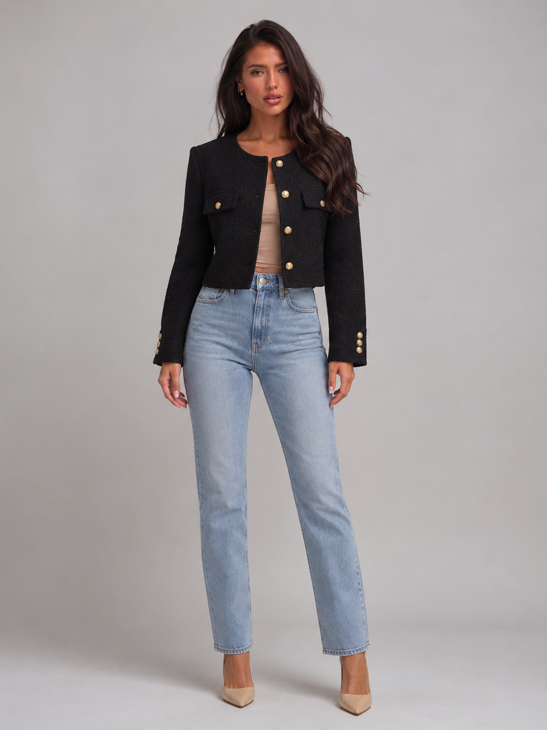 Chaqueta corta de tweed con botones dorados