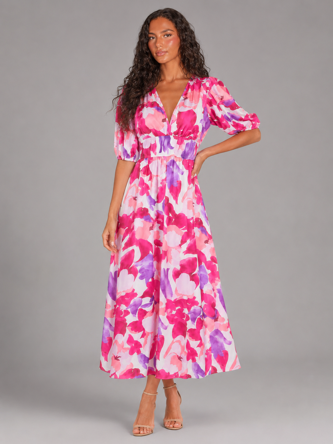 Vestido midi floral sin mangas con escote en V para invitada de boda