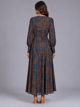 Vestido midi estampado con escote en V para invitada de boda