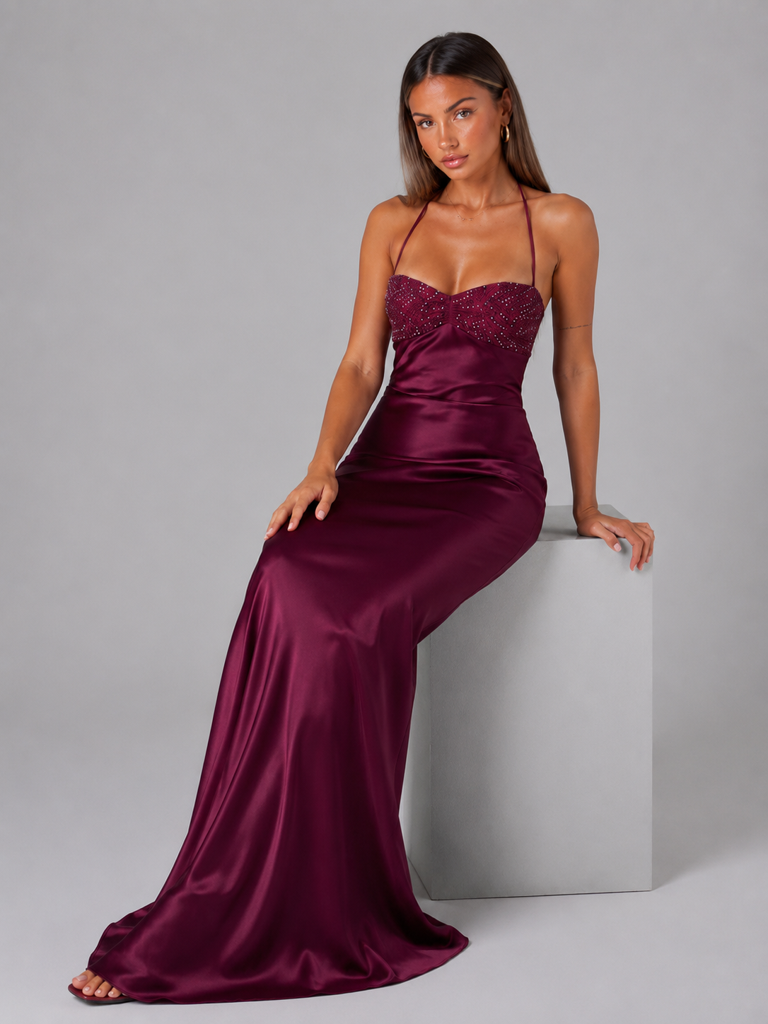 Robe maxi effet satin perlée pour soirée femme