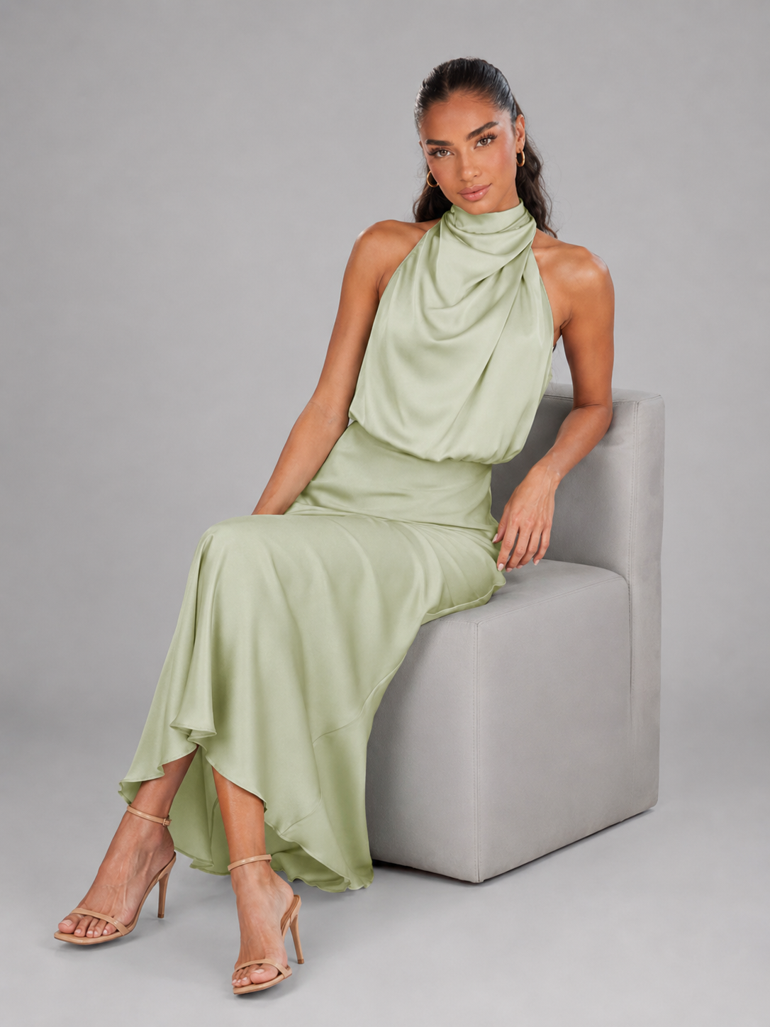Robe midi à col montant effet satin pour invité de mariage