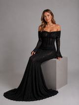 Vestido maxi con encaje y recortes off shoulder para invitada de boda