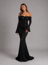 Vestido maxi con encaje y recortes off shoulder para invitada de boda