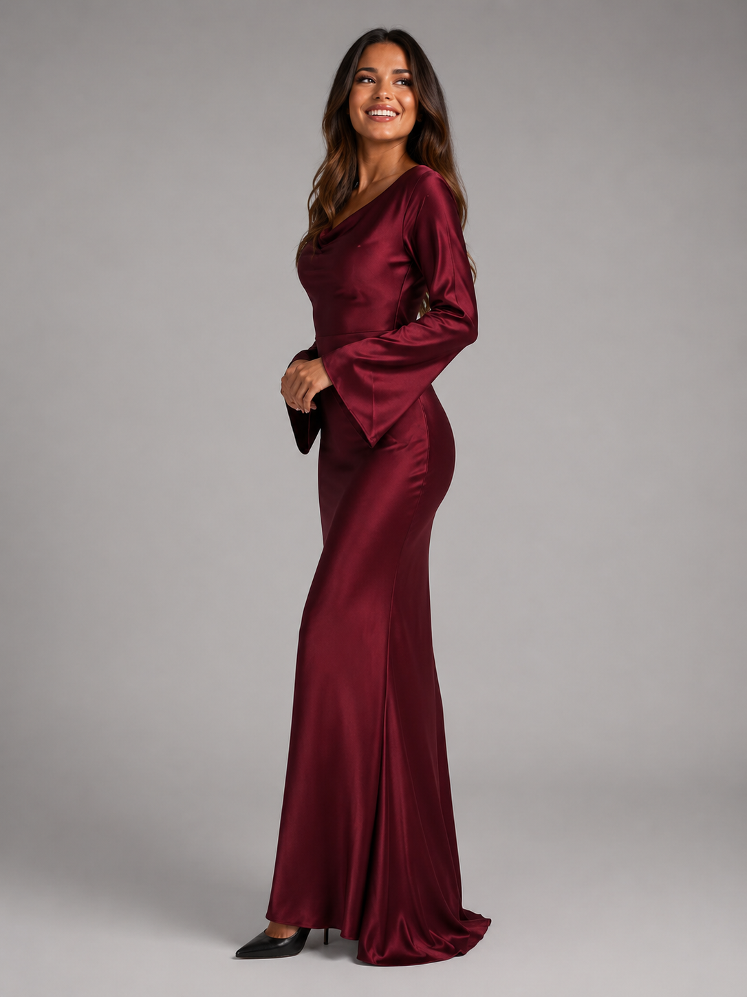 Vestido largo de manga larga con sensación de satén para invitada de boda